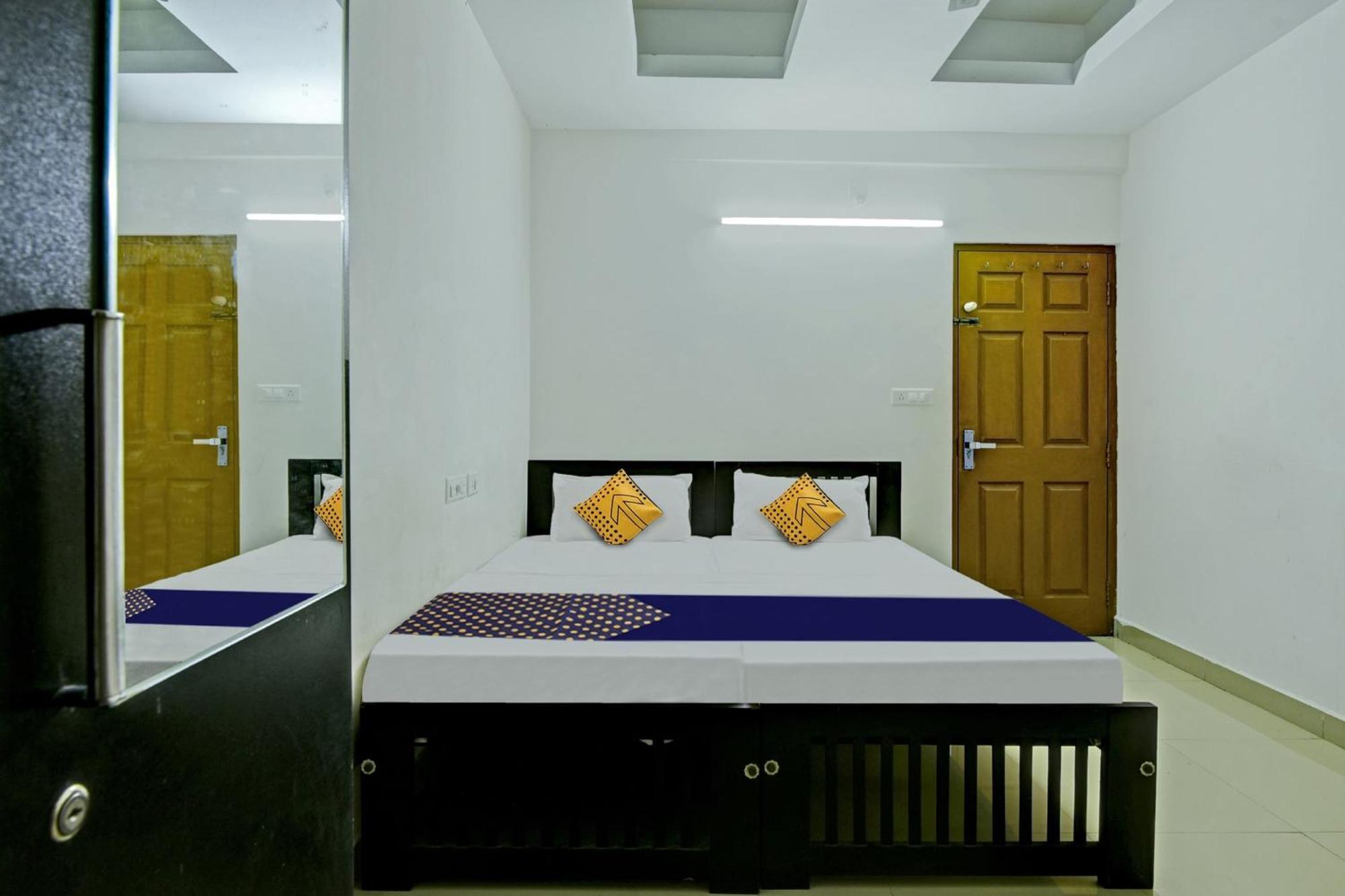 Hotel O Royal Residency Erattupetta Экстерьер фото