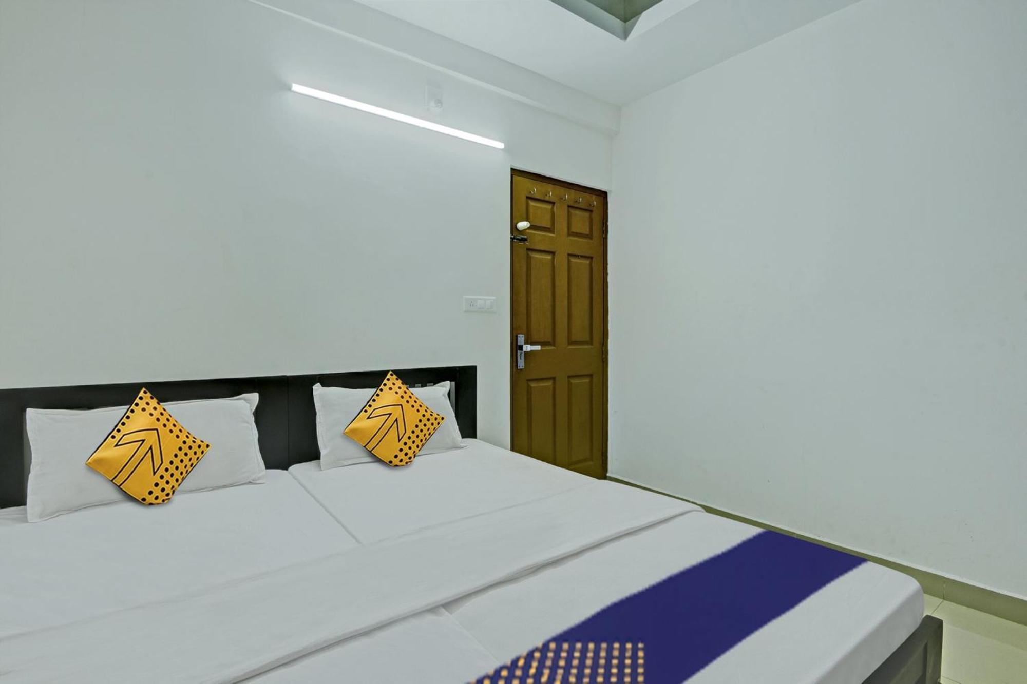 Hotel O Royal Residency Erattupetta Экстерьер фото