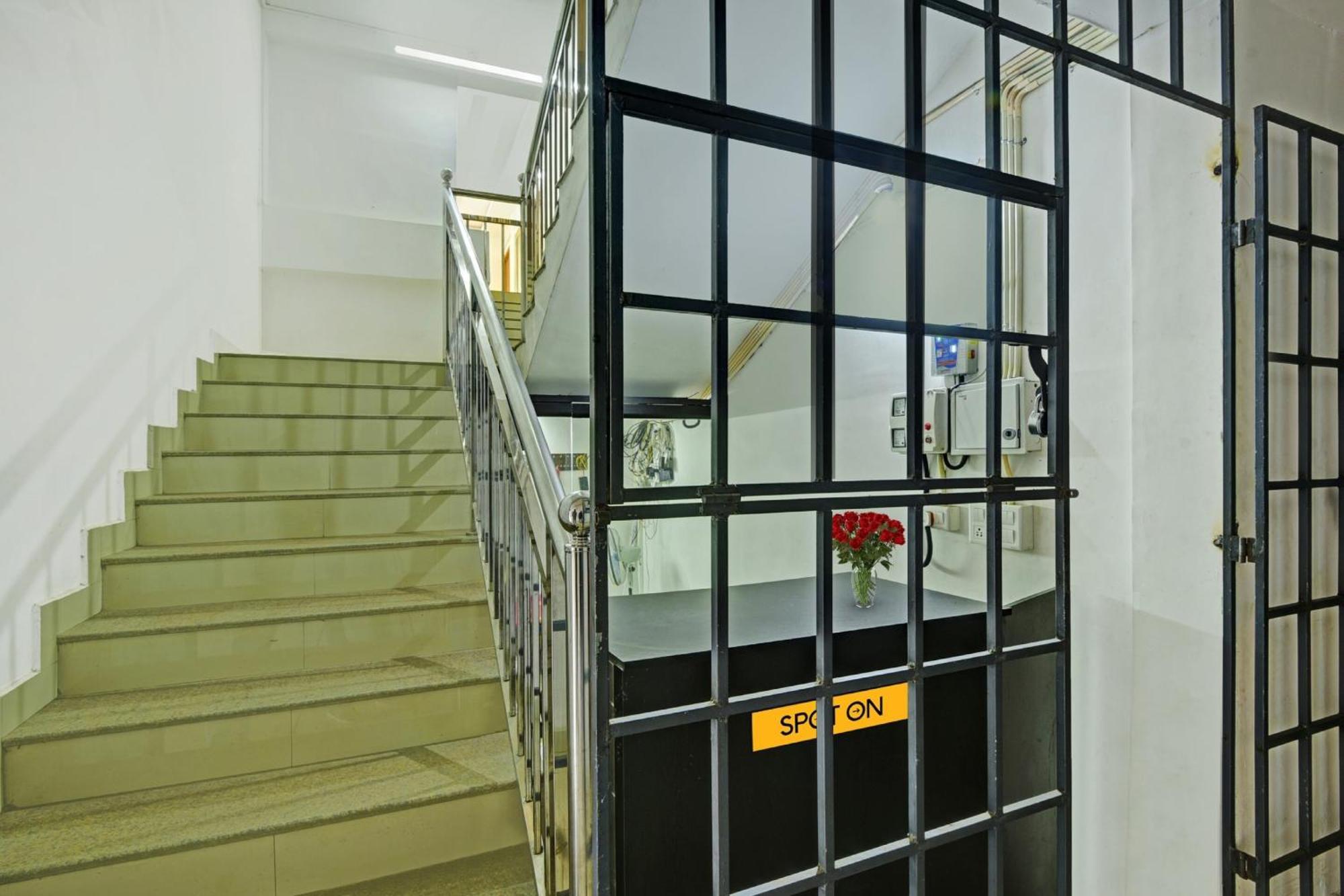 Hotel O Royal Residency Erattupetta Экстерьер фото
